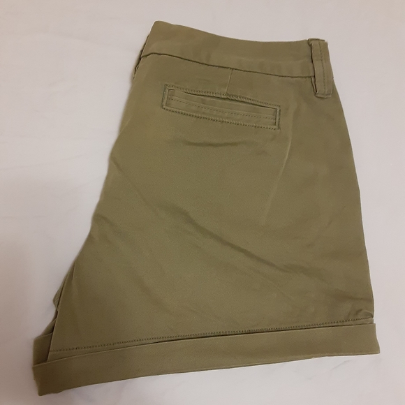 Banana Republic shorts - Picture 8 of 9